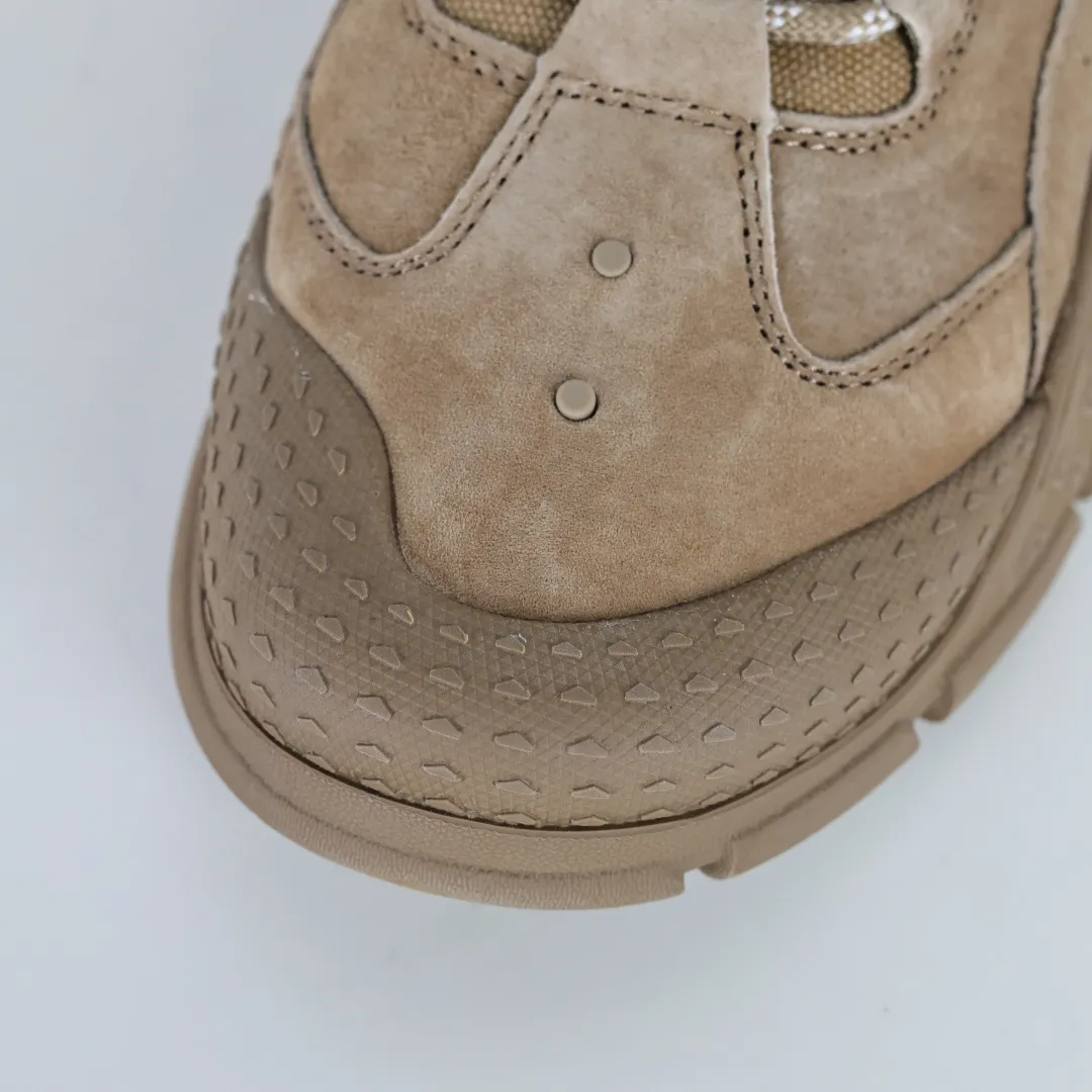 Text price 💰620 Core recommendation Good price Timberland Timberland/Timberland Customized low-top work shoes TB10088 The fabric is made of frosted cowhide to give you a perfect wearing experience. The quality is exquisite and durable. A must-have for sportsmen. Specializes in not being handsome. High-quality and first-class foot feel. Size: 38 39 40 41 42 43 44 One size larger